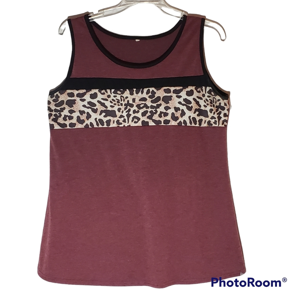 G Collections women's medium pullover leopard print tank top. 003